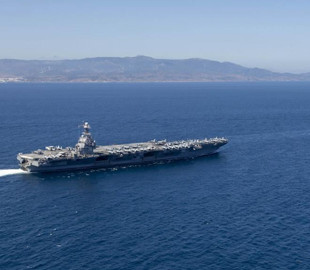 Туалетний колапс: найдорожчий авіаносець США "тоне" у побутових проблемах