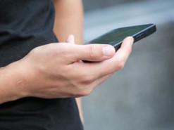 У Росії відключать мобільний зв'язок іноземцям, які не здали біометричні дані