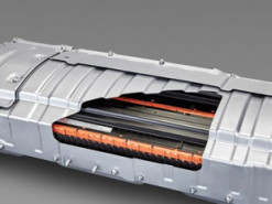 За п'ять років Toyota планує випустити чотири нові типи тягових батарей