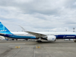Boeing призупинив тести авіалайнерів 777X через поломку в одному з літаків