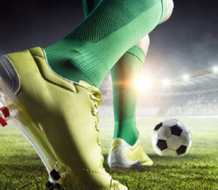 Нейросеть научили играть в футбол