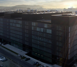 Mercedes инвестирует €200 млн в центр разработки ПО