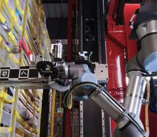 Amazon показав першого у світі робота-вантажника, який може "відчувати" предмети