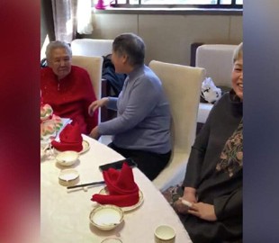 В Китае набирает популярность забавный флешмоб-перекличка