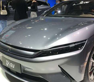 Назван лидер китайского рынка люксовых электрокаров