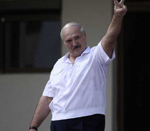 Лукашенко пояснив, для чого просив у Путіна ядерну зброю