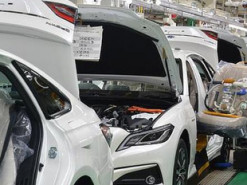 Дефіцит автомобільних чипів так і не закінчився – Toyota скоротила план виробництва на червень