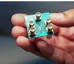 Швидший й економніший за цифрові. Учені створили перший у світі комп’ютерний чип, що працює від мікрохвиль