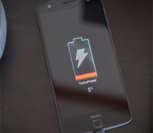 Чи можна переривати зарядку смартфона: відповідь фахівців
