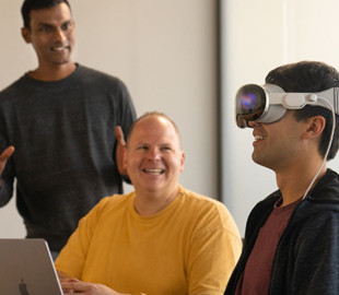 Apple проведе секретні тренінги персоналу Apple Store щодо використання шолома Vision Pro