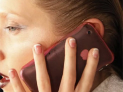 Шахраї обікрали музей у Чехії через WhatsApp на 11 млн крон