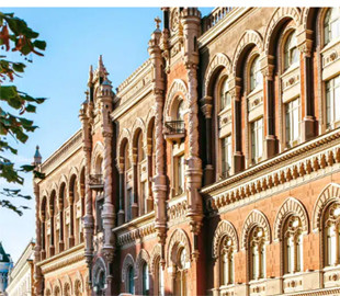 Як вам не стати жертвою шахраїв під час сканування QR-коду: поради від Нацбанку