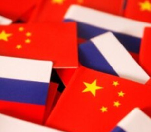 Китай розширює присутність у Росії, постачаючи примусову працю уйгурів для виробництва дронів