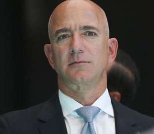 Безос продав ще майже три мільйони акцій Amazon