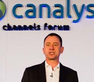 Глава Canalys предсказывает отказ Microsoft от аппаратного бизнеса