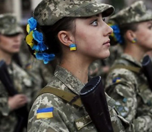 Новая редакция Указа о воинском учете женщин: список профессий сокращен