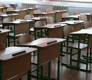 Зміщені канікули і "дистанційка": як це буде у школах Рівного