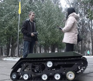 В Україні розробили бойового робота Escadron із тритижневою автономністю
