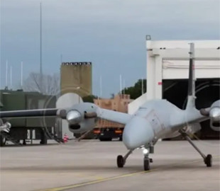 Bayraktar Akinci вперше збив копію “шахеда” за допомогою дрона з ШІ