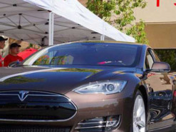 100 тисяч електромобілів: Tesla почала постачання автівок за своїм найбільшим контрактом