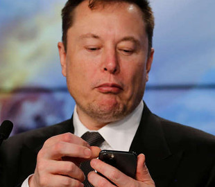 Ілон Маск прогнозує кінець ери смартфонів: що замінить телефони у майбутньому