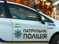 «Зірка» TikTok: українець заплатить штраф за те, що помочився на автомобіль патрульної поліції Києва