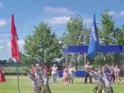 В Росії дітей привчають до війни на підтримку Путіна та військових