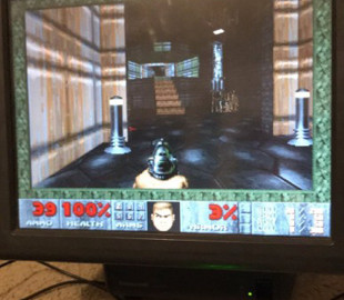 Энтузиаст взломал кассовый аппарат в McDonald’s и запустил на нём DOOM