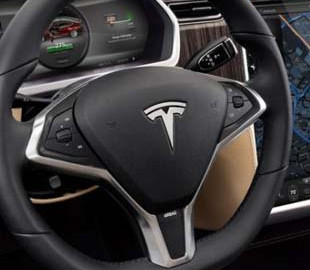 Bloomberg: Tesla взяла в кредит $1,4 млрд на фінансування заводу в Шанхаї