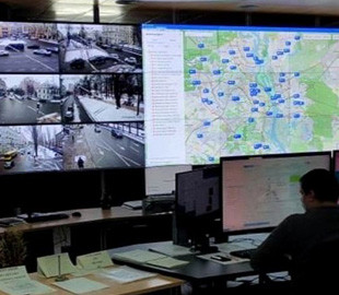 Завдяки розумним світлофорам у Києві регулюють затори на дорогах