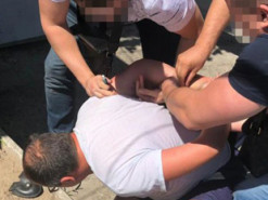 Полицeйскиe разоблачили брачного афериста "всеукраинского масштаба"