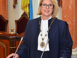 Чи впливають блоги та соціальні мережі на рішення суддів Верховного Суду?