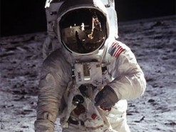 NASA опубликовало 19 000 часов аудиозаписей лунной миссии «Аполлон-11»