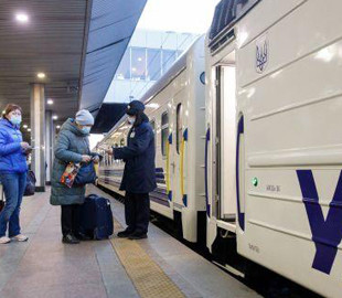 Укрзалізниця запускає новий поїзд між Києвом та Ужгородом: графік