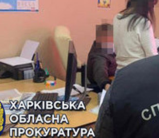 Сотрудников турагентства и частной лаборатории поймали на подделке COVID-сертификатов в Харькове