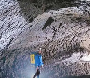 Китай може побудувати місячну базу всередині лавової труби