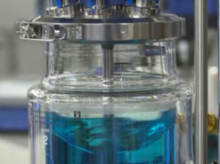 Natron в 2023 году запустит массовое производство натрий-ионных батарей с поддержкой 50 тыс. циклов зарядки