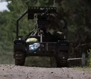 Озброєний кулеметом Browning і має БК на 420 набоїв: Україна тестує новий дрон Droid