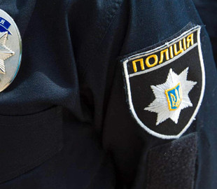 В Киеве карманная воровка похитила телефон прямо на глазах у оперативников столичного главка