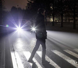 В Японии запретили продавать автомобили без «умных» фар