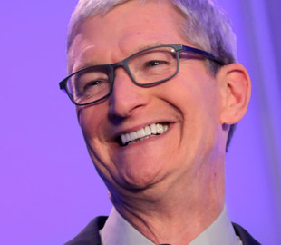 Глава Apple зарабатывает больше, чем любой другой руководитель в IT-индустрии