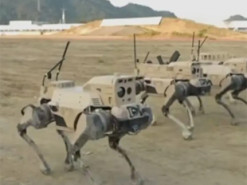 Китайські розробники представили модернізованих бойових роботів-собак нового покоління