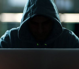 У Києві затримали хакера, який викрадав бази даних українських банків і продавав їх спецслужбам рф