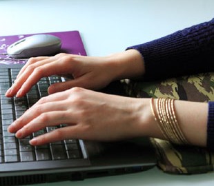 Женщина готова платить 2600 долларов любому, кто будет принимать за нее решения в течение месяца