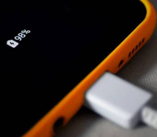 Хакери крадуть дані через звичайну USB-зарядку: як не стати жертвою