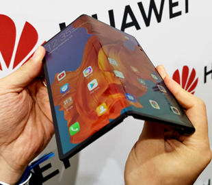 Складной Huawei Mate X изначально был совершенно другим
