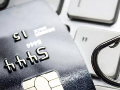 «Оновила» банківську картку і втратила ₴118 тисяч: у Миколаєві розшукують шахраїв