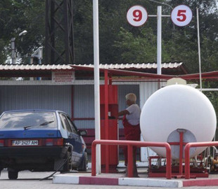 Українські АЗС скорегували вартість автогазу: за скільки тепер ним можна заправитися