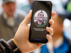 Face ID сравнили с «умным» сканером Galaxy S9