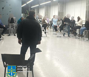 У Києві викрили сall-центр, який виготовляв фальшиві польські посвідчення водія